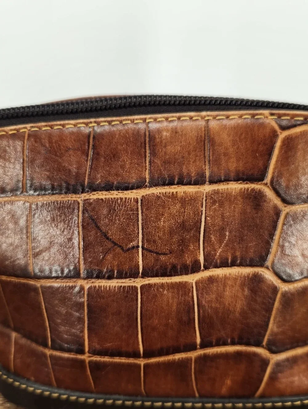 Dooney & Bourke good pre